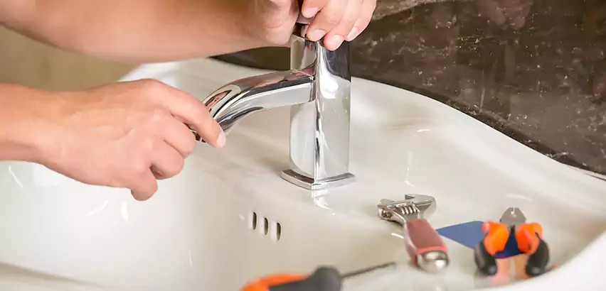 Bathtub Faucet Replacement in Royal Oak